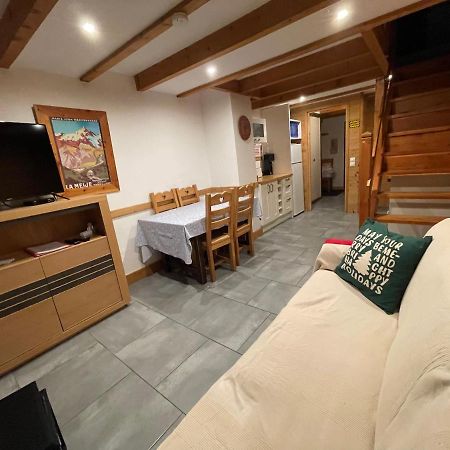 L Alpin Bel Appartement Avec Terrasse Dans Vieille Ferme De Montagne Renovee ليه أورس المظهر الخارجي الصورة
