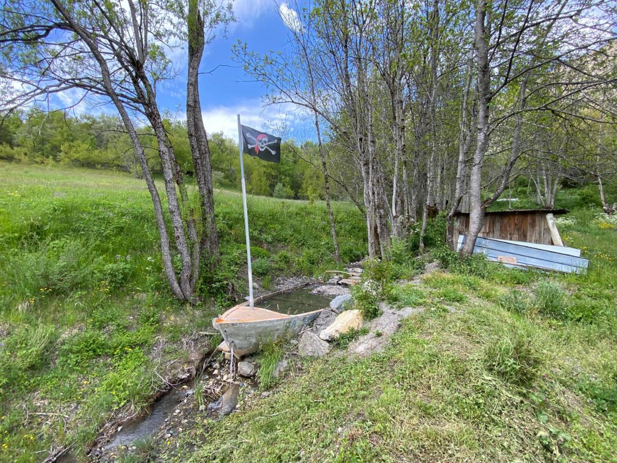 L Alpin Bel Appartement Avec Terrasse Dans Vieille Ferme De Montagne Renovee ليه أورس المظهر الخارجي الصورة